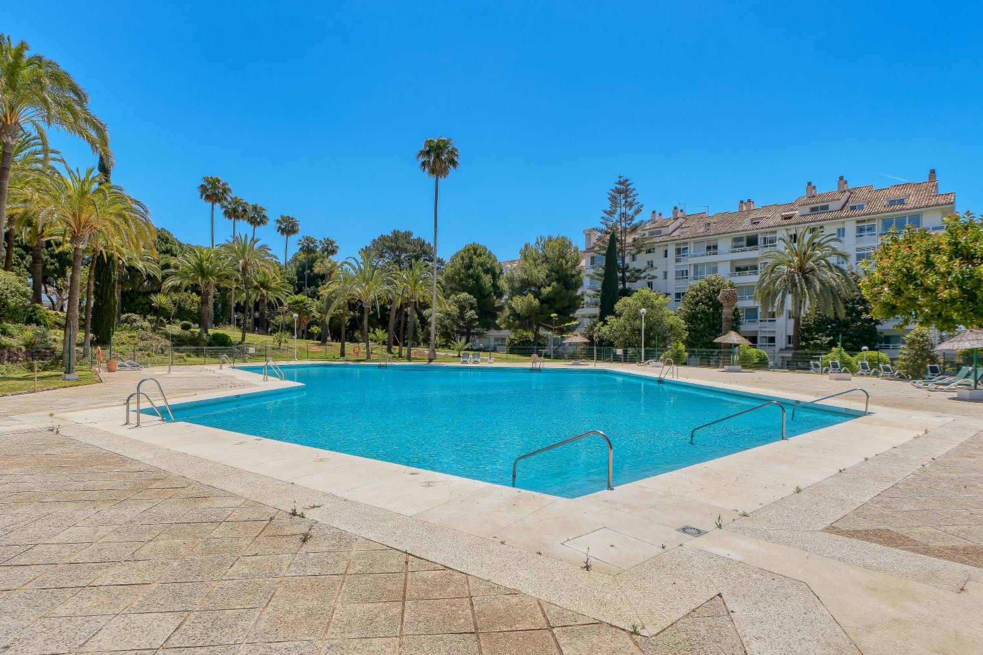 Torre Real Luxury Near Trocadero Arena Marbella